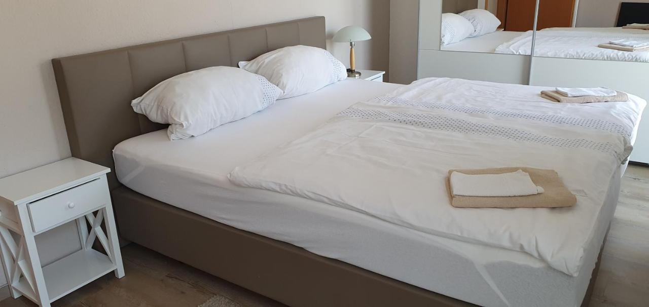 Outletcity Ferienwohnung 2 Metzingen  Bagian luar foto